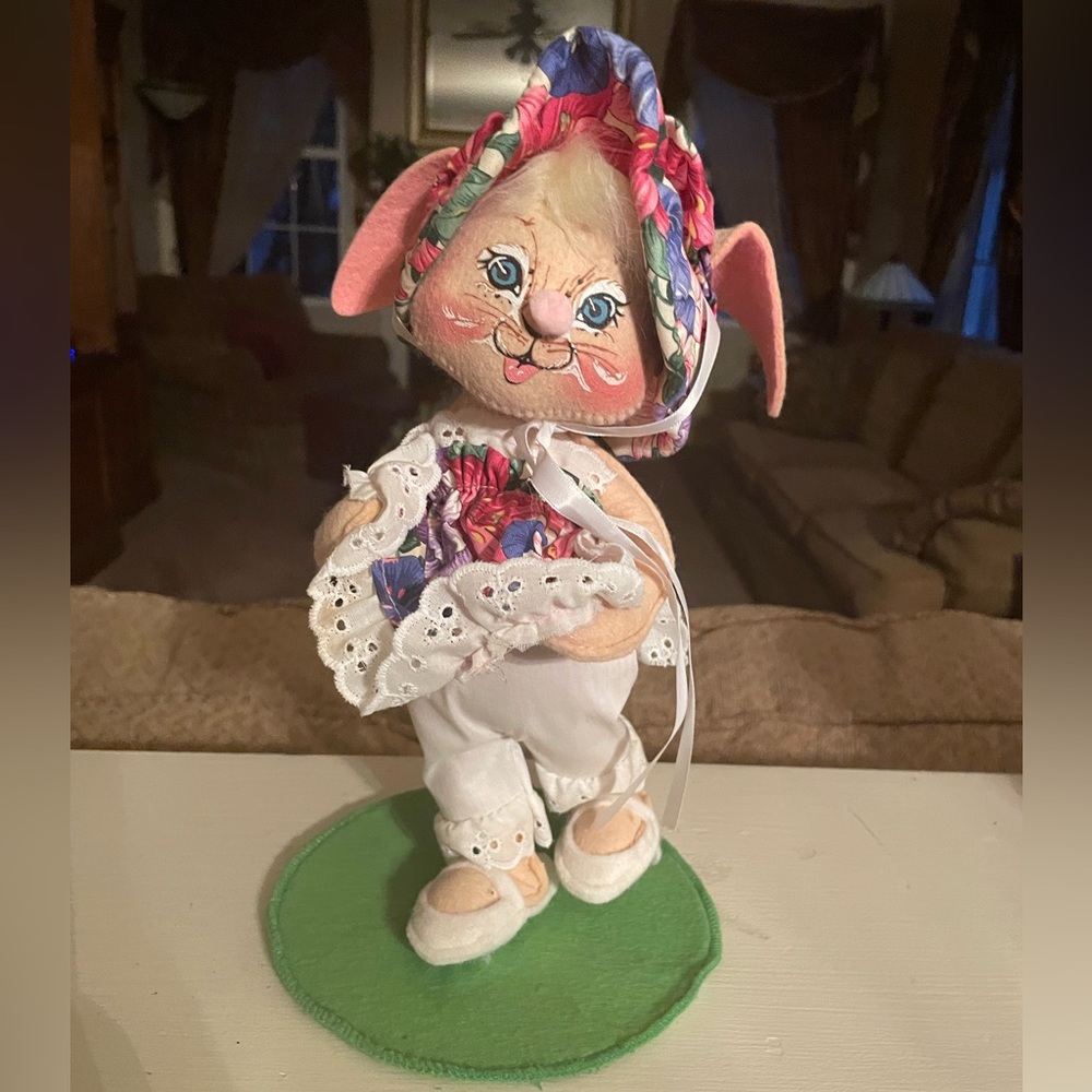 1995 Annalee Easter Girl Bunny